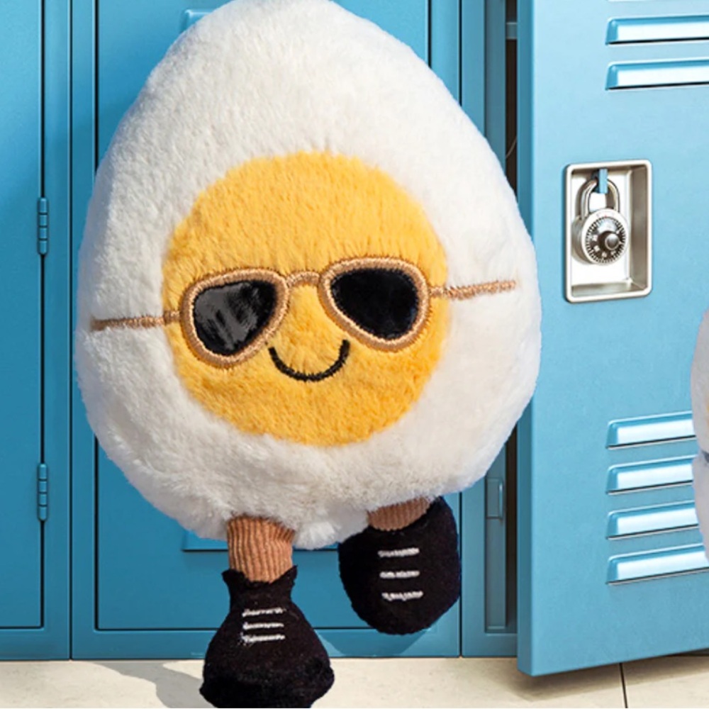 jellycat amusable chic egg